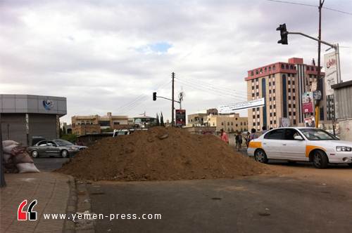 متراسل ترابية في جولة بغداد تقاطع شارع الزبيري مع هائل وبغداد