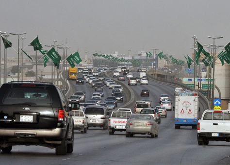السعودية: حرمان الأسر التي تمتلك سيارة فارهة بالتقسيط من الضمان 