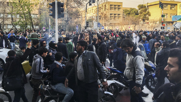 هؤلاء هم من يقودون الاحتجاجات في إيران