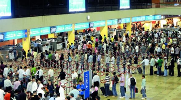 مطار دبي الدولي يتقدم على مطار \
