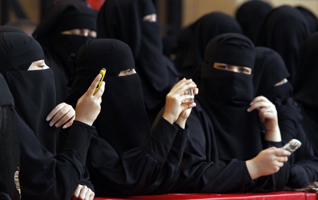 هروب 4 فتيات سعوديات خلال جولة ترفيهية وعمليات بحث واسعة