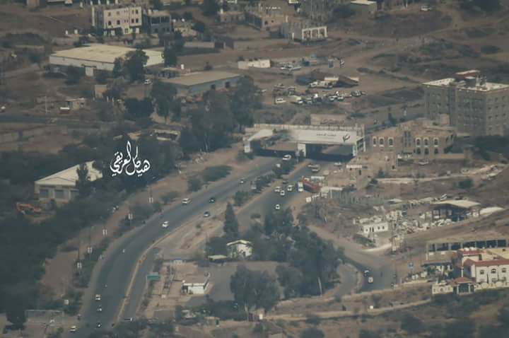قوات الجيش تسيطر ناريا على الحوبان وتقطع طرق إمداد المليشيا شرق تعز (شاهد)