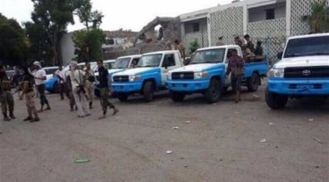 شرطة عدن تعلن اعتقال قادة في داعش والقاعدة بينهم المسؤول عن تجنيد الشباب (صور)