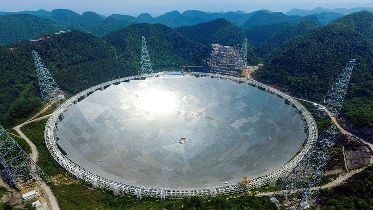 الصين تصنع أضخم تلسكوب في العالم يساوي حجم 30 ملعب مرة قدم