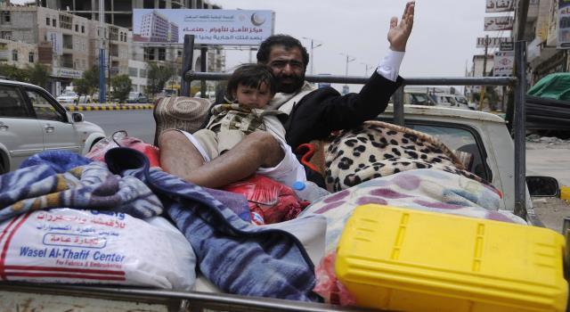 الحوثيون يسطون على الزكاة والتبرعات في اليمن