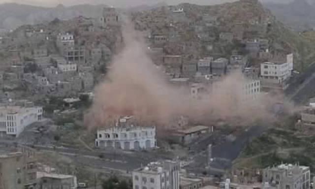 استشهاد مواطن وإصابة اخرين جراء قصف المليشيا لاحياء سكنية في تعز 