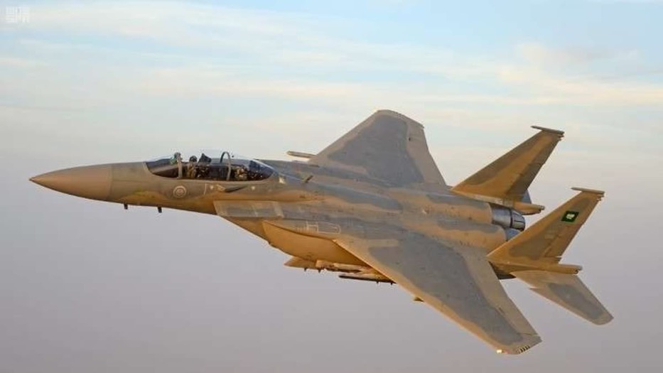 التحالف العربي يعلن سقوط طائرة حربية له في اليمن ونجاة طاقمها