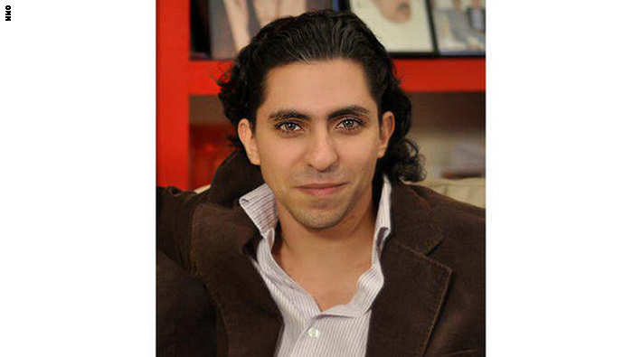 انتقادات حقوقية للحكم بسجن وجلد «المدون» رائف بدوي تثير غضباً في السعودية