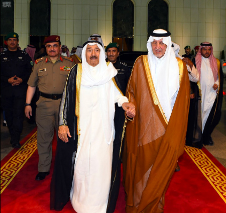 بعد لقاء قصير مع الملك سلمان.. أمير الكويت يغادر السعودية بصورة مفاجئة