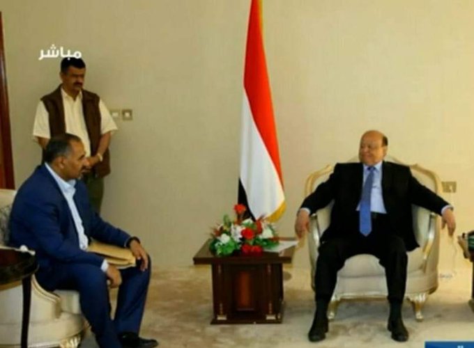كواليس لقاء الرئيس هادي بعيدروس الزبيدي وأبرز مادار في اجتماعهما اليوم