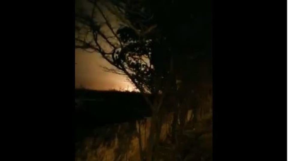شاهد بالفيديو لحظة سقوط الطائرة الأوكرانية في إيران
