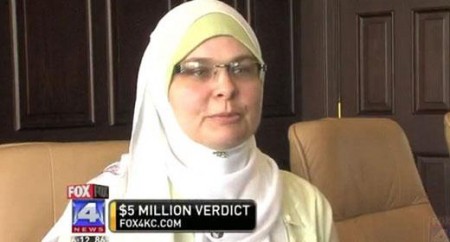 5 مليون دولار تعويض لمرأة مسلمة من أكبر شركة اتصالات أمريكية