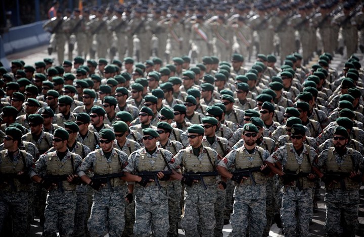 إيران تستعد لبناء قواعد عسكرية قرب حدود السعودية
