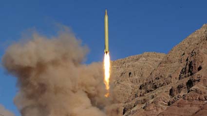 بالفيديو.. الحرس الثوري الإيراني يواصل مناوراته الصاروخية