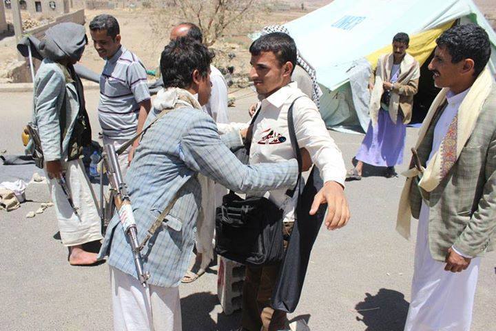 مخيم اعتصام لجماعة الحوثي المسلحة في أحد المناطق المحيطة بمدينة 