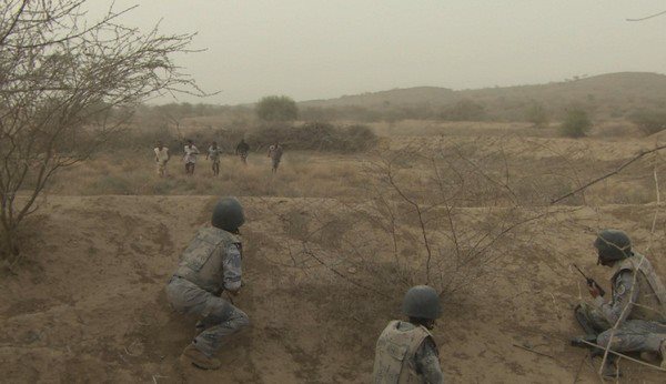 مقتل جندي سعودي واثنين من المهربين اليمنيين وإصابة أخرين في عملية مطاردة بالقرب من منطقة الموسم السعودية