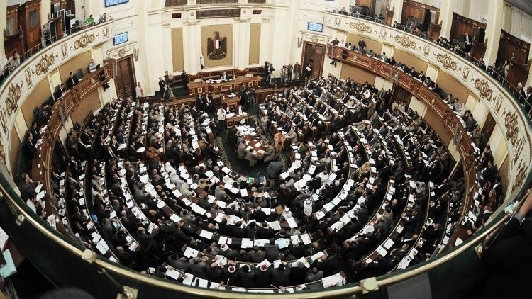 مجلس النواب المصري يعيد ترتيب تكتلاته ويتأهب لكلمة السيسي