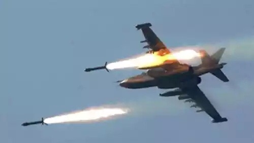 طيران التحالف يكثف غاراته على مواقع وأهداف بخولان جنوب العاصمة صنعاء