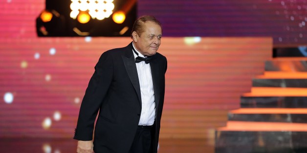 وفاة الفنان المصري الكبير محمود عبدالعزيز بعد صراع مع المرض