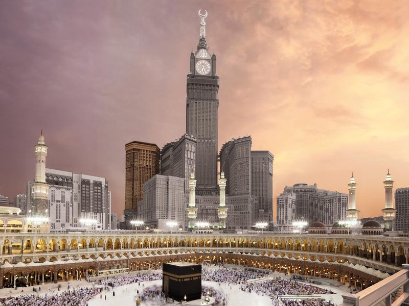 نظرًا لمكانتها الدينية لا توضع في السباق بالأرقام «مكة» الأكثر زيارة.. وعالمياً «دبي» تتصدر سياحياً