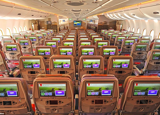 بالصور : الإمارات تكشف عن أضخم طائرة ركاب في العالم