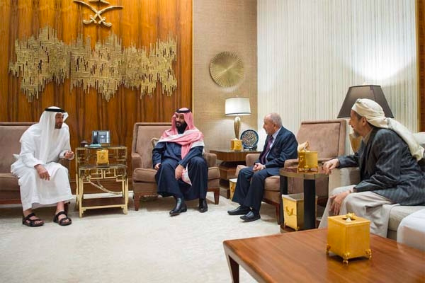 ولي العهد السعودي وولي عهد أبو ظبي يلتقيان قيادة حزب الإصلاح في الرياض