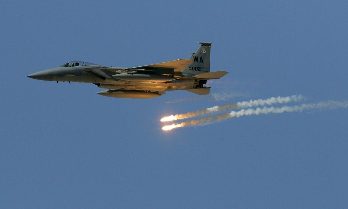 طيران التحالف يعترض صاروخ بالستي ثاني في سماء نجران ويدمر مخزن أسلحة في صعدة