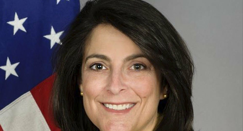 السفيرة الأمريكية لدى قطر تقدم استقالتها من منصبها