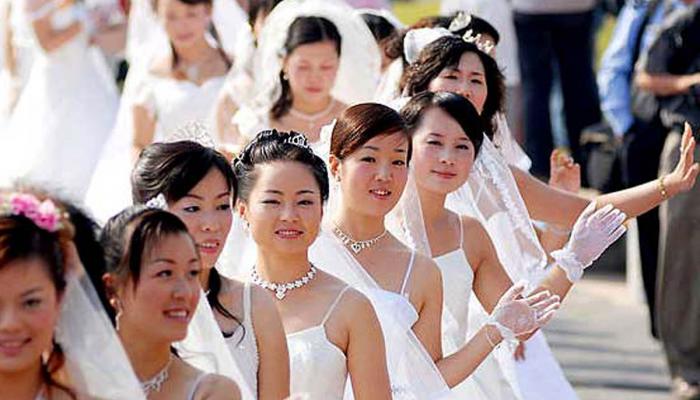 بالصور.. نساء من كوريا الشمالية للبيع والتصدير والوزواج