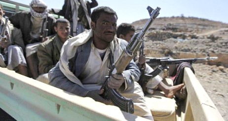 مليشيا الحوثي تقتحم قرية بأرحب وتطلق النار على المواطنين وتقتل شخص وتصيب 3 آخرين
