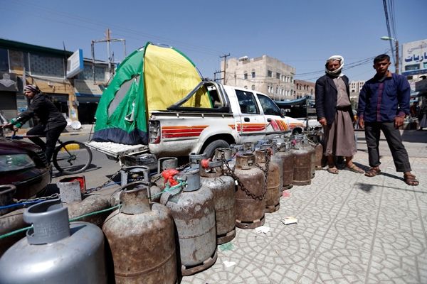 شركة الغاز تبشر بانفراج الأزمة في صنعاء ومناطق سيطرة الحوثيين