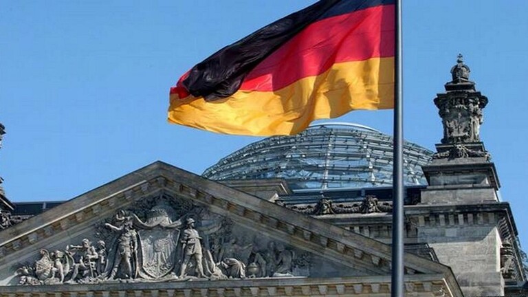 ألمانيا تعلن فتح أبوابها للمهاجرين بهذا الشرط