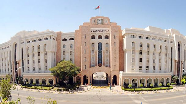 سلطنة عمان تقترض مليار دولار لسد العجز جراء هبوط أسعار النفط