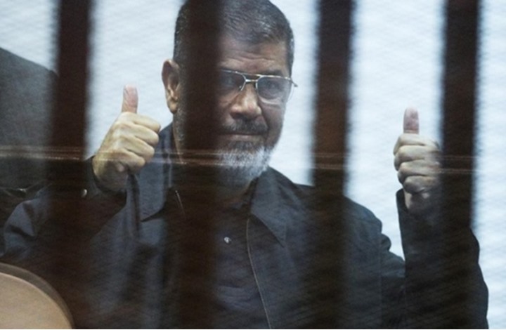  الإعدام لمرسي في قضية السجون والمؤبد بتهمة التخابر
