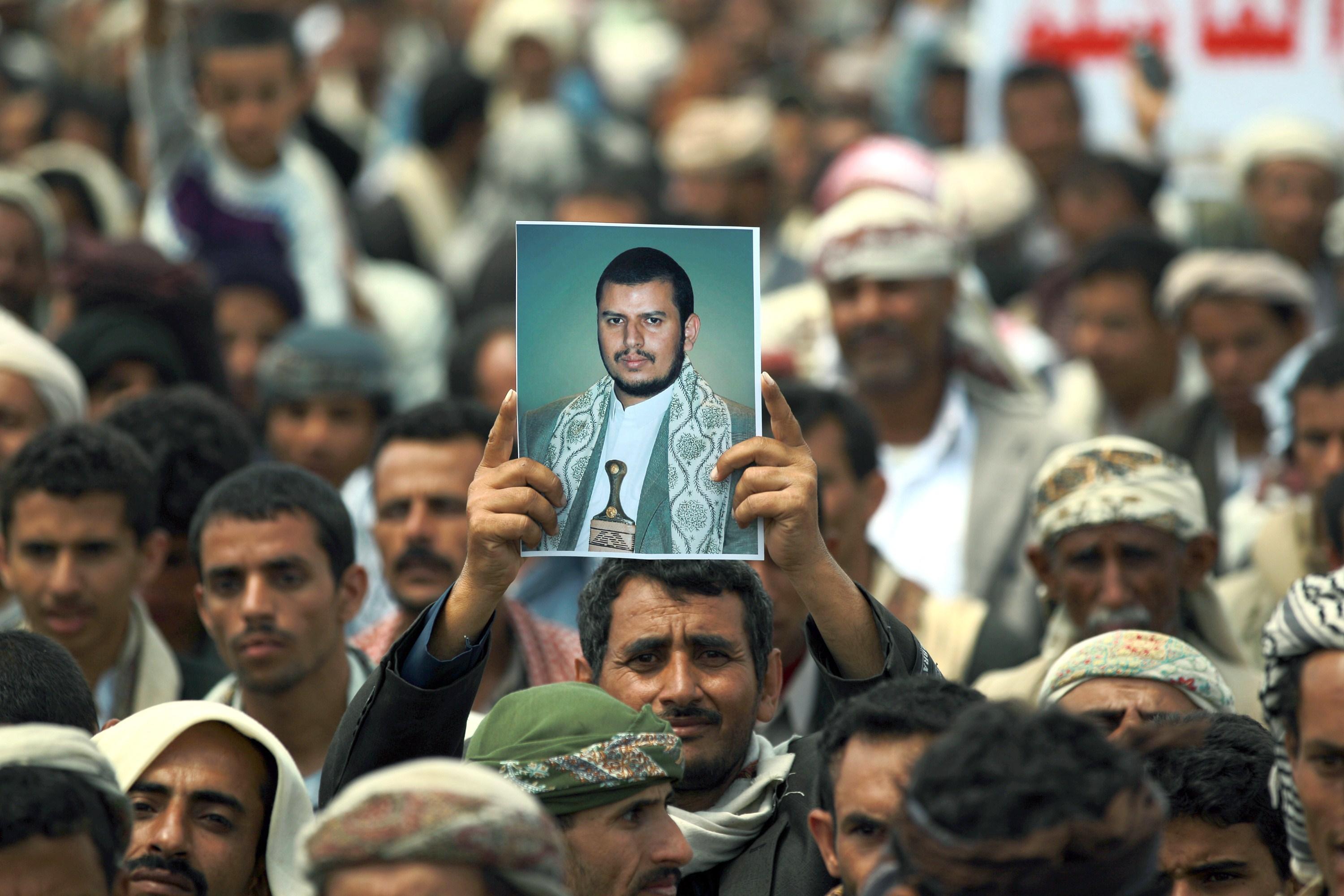 الحوثيون يبدؤون المفاضلة لاختيار موظفين جدد في التربية والتعليم بدلا عن المنقطعين والمفصولين