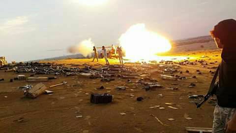 الجيش الوطني يدمر مخزن ذخائر وأسلحة للحوثيين في حرض شمال شرق اليمن (صور)