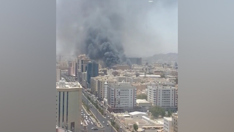 حريق هائل في فندق بمكة المكرمة (صور+فيديو)