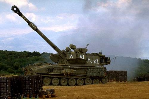 الجيش الإسرائيلي ينشر المدفعية المحمولة حول غزة