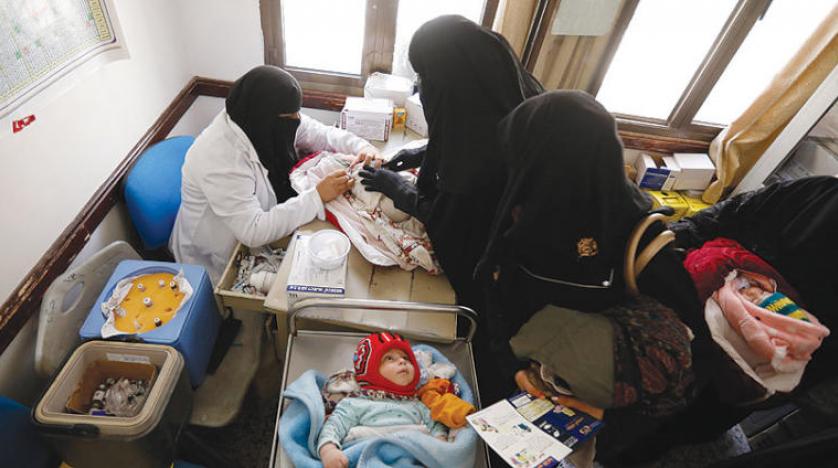 المليشيات الحوثية تبتز القطاع الصحي بذريعة ضرائب الدخل