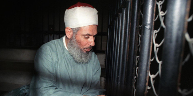 سُجن انفرادياً في اميركا لربع قرن.. ما لا تعرفه عن الشيخ عمر عبدالرحمن