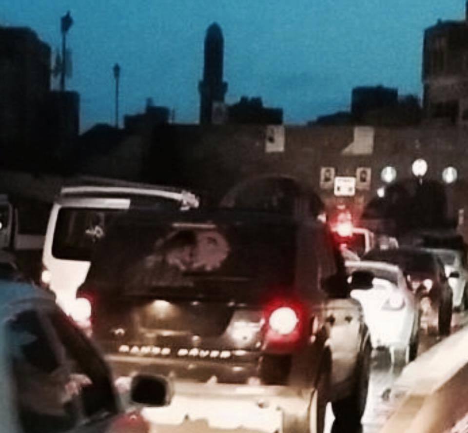 سيارة تابعة لرجل أعمال منهوبة لدى الحوثيين تظهر في موكب زفاف أحد عناصرهم في صنعاء