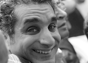 باسم يوسف ينفي تقديم برنامج من أمريكا مع قناة الحرة