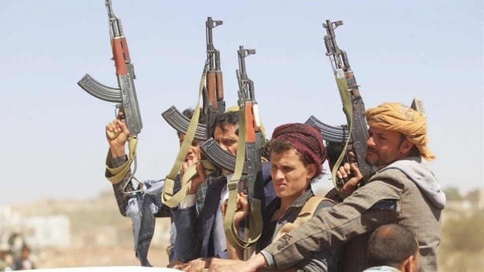 الحوثيون يقتحمون منزل شقيق محافظ تعز السابق ويقتلون أربعة من أبنائه