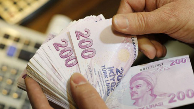 تركيا.. هروب رؤوس أموال أجنبية بقيمة 69 مليار دولار في 2015