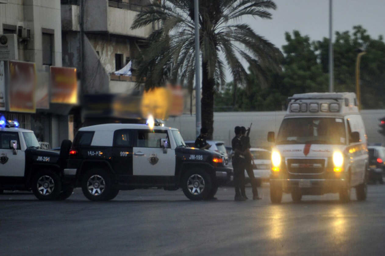 القبض على 12 مقيم في مضاربة جماعية في الرياض