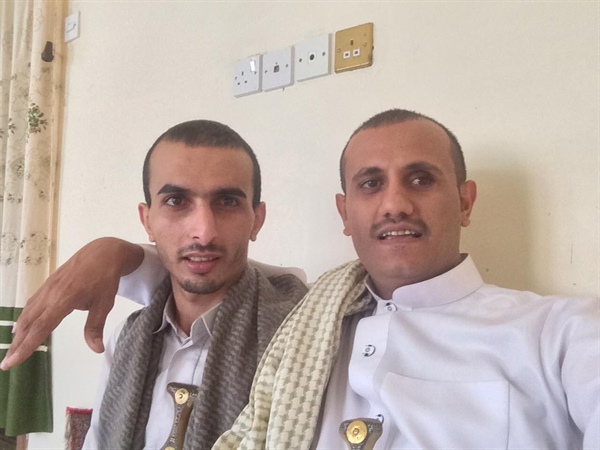 «مشتلقوناش».. ناشط يمني متحدياً الحوثيين في العثور عليه