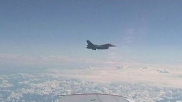 طائرة للناتو تقترب من طائرة روسية تقل وزير الدفاع