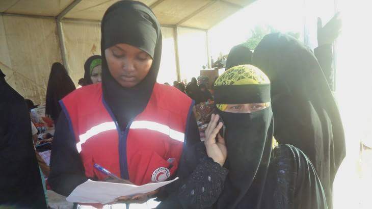 محنة لاجئة يمنية في الصومال فقدت التواصل بوالديها (تفاصيل القصة)