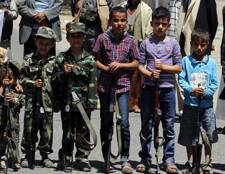 تحركات مريبة للحوثيين في صنعاء وتجنيد قسري لطلاب المدارس والأطفال