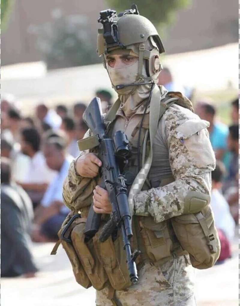 صورة «جندي سعودي» في اليمن تثير الإعجاب